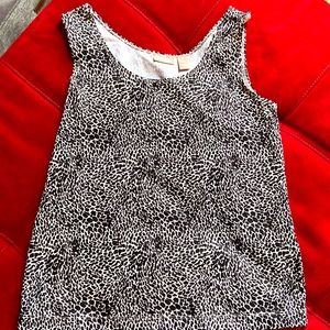 NWOT Chico’s patterned tank (Chico’s sizing: 1)